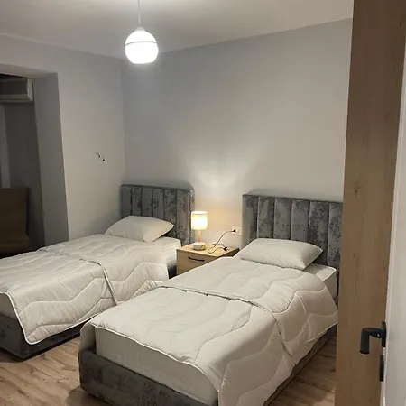 Apartment Theranda