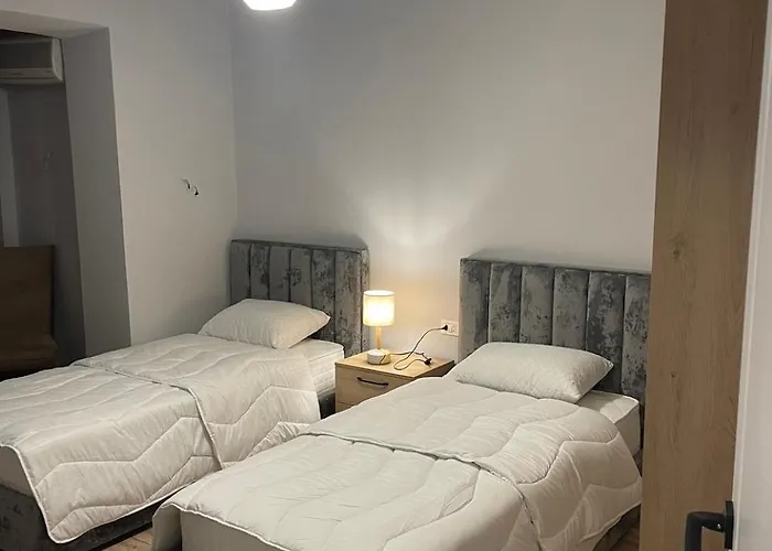 Apartment Theranda